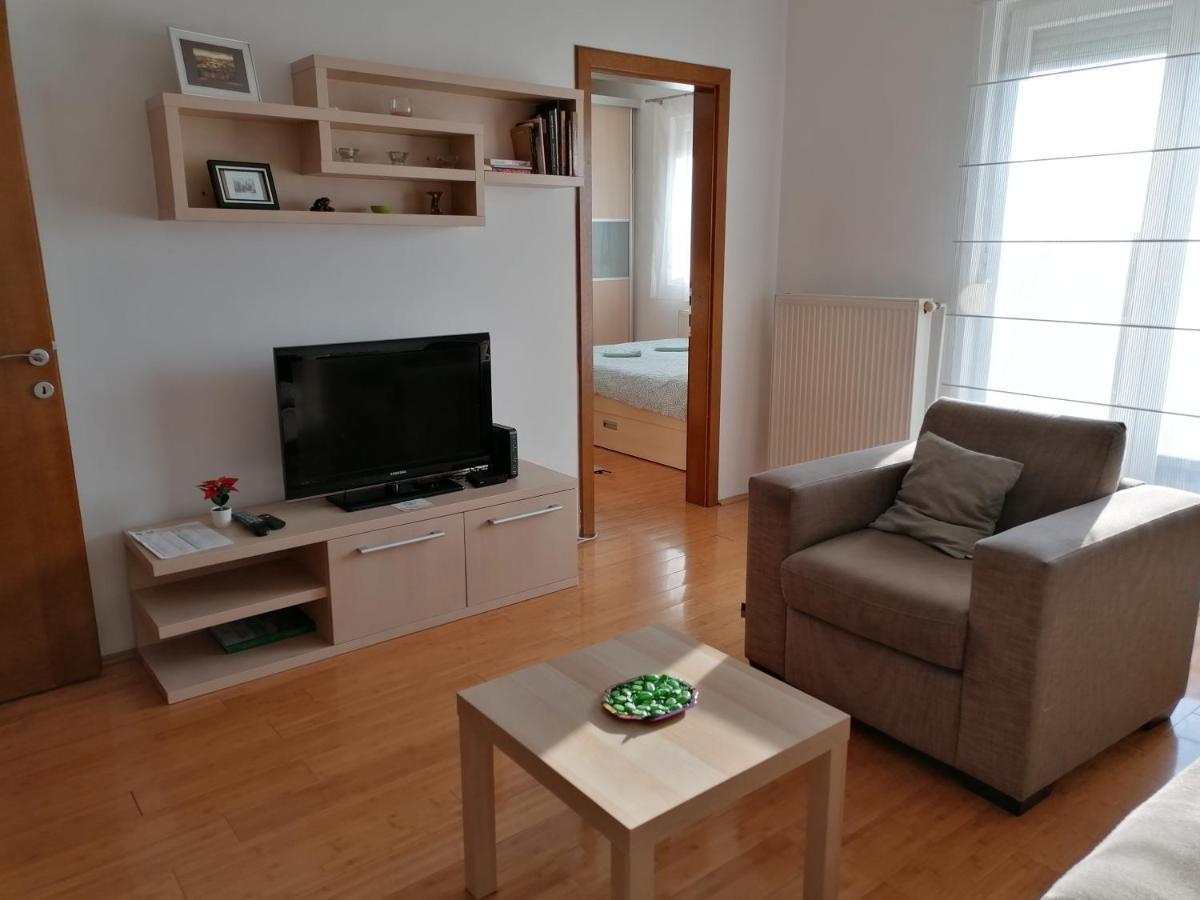 Apartman Breza Kruševac エクステリア 写真