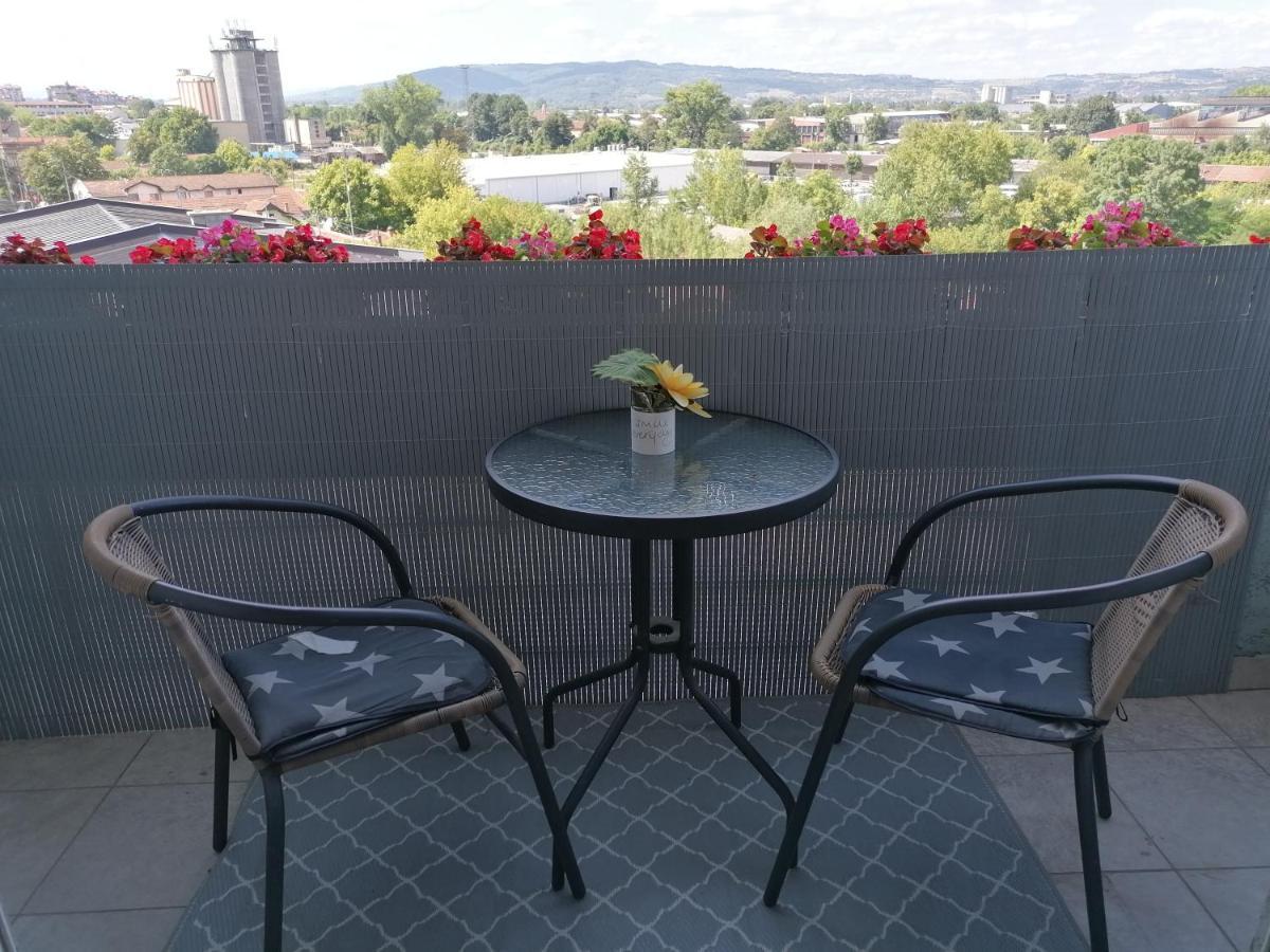Apartman Breza Kruševac エクステリア 写真